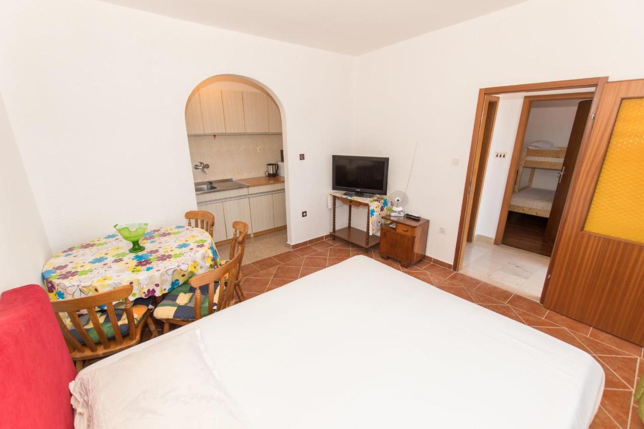 Near The Beach Apartments Jagodia بريلا المظهر الخارجي الصورة