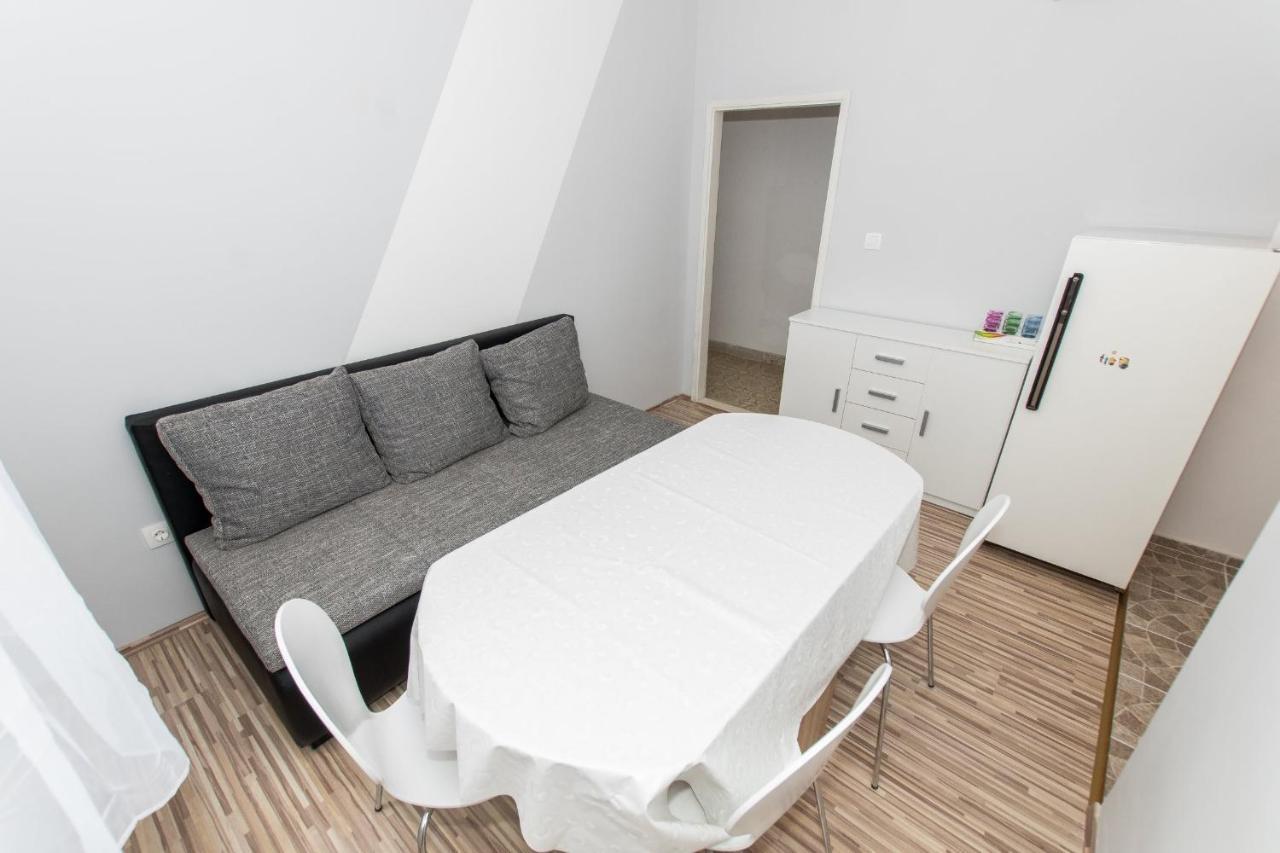 Near The Beach Apartments Jagodia بريلا المظهر الخارجي الصورة