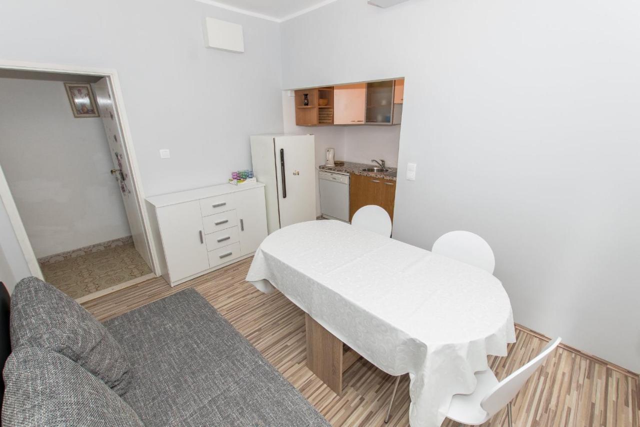Near The Beach Apartments Jagodia بريلا المظهر الخارجي الصورة