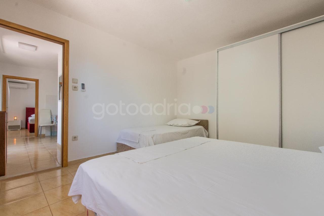 Near The Beach Apartments Jagodia بريلا المظهر الخارجي الصورة